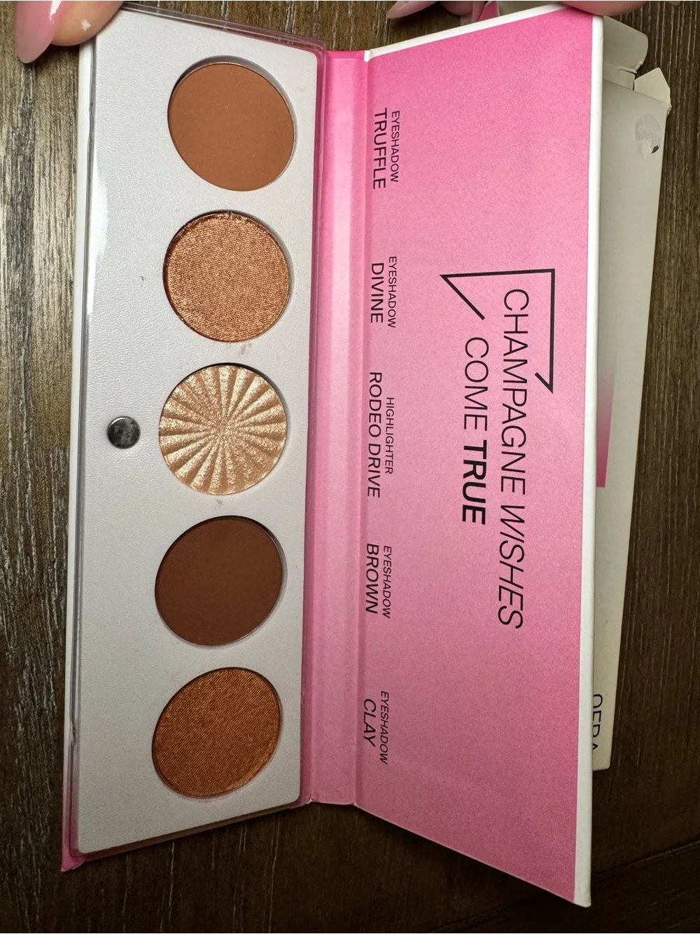 OFRA Signature Palette Luxe - White & Pink Packaging